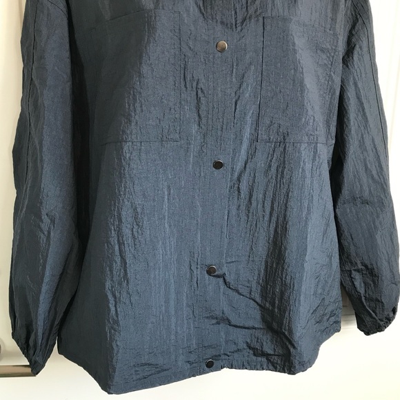 ATHLETA Women's XS Dark Rinse Lunar Sheen Blue Grey Nylon Snap Button Shirt NWOT - Picture 7 of 16